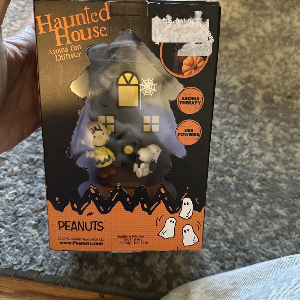 Peanuts Haunted House Aroma Fan Diffuser 2025 Charlie Brown Snoopy Halloween